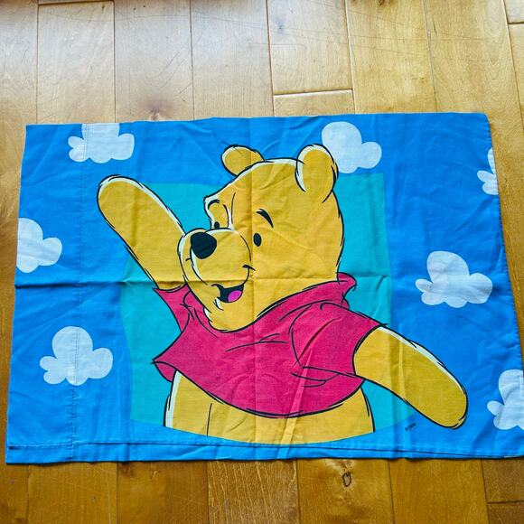 Vintage Disney Winnie The Pooh & Piglet Standard Pillow Cases - Picture 1 of 10